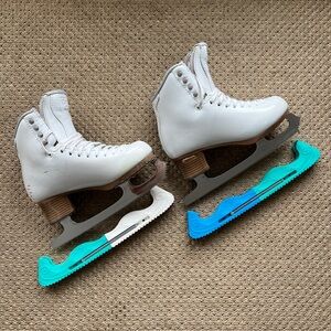 Jackson Entre Size 4.5R with John Wilson Coronation Ace 8.75” blades